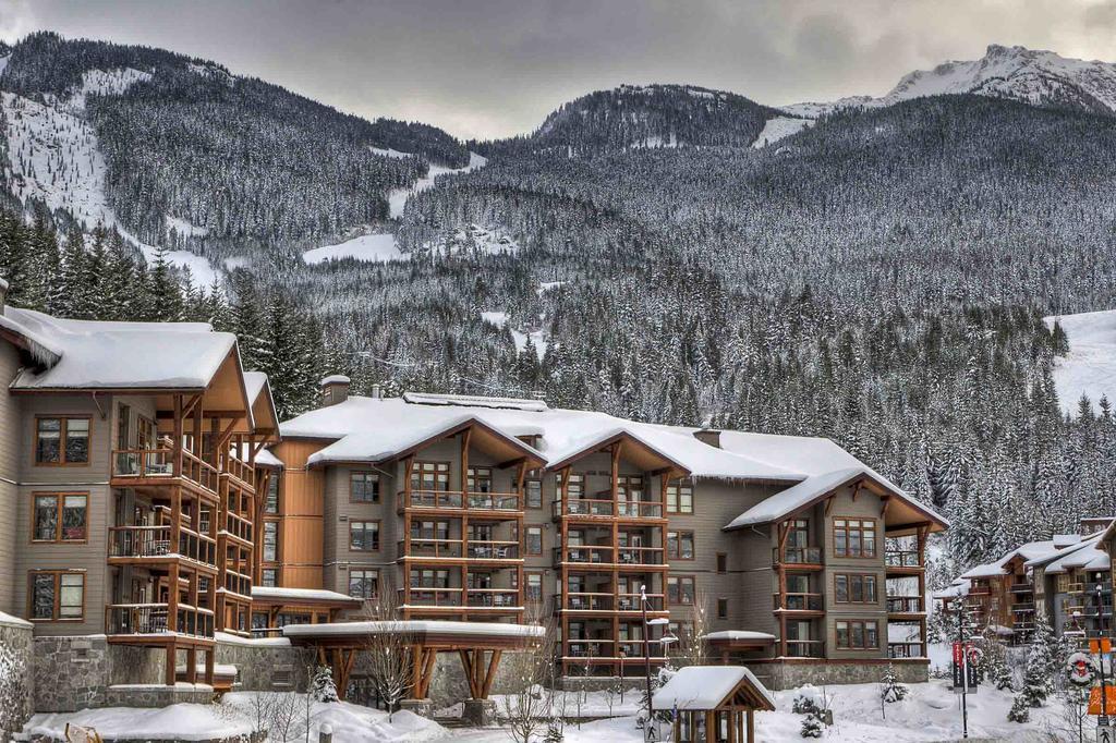 Lodging Ovations Hotell Whistler Exteriör bild
